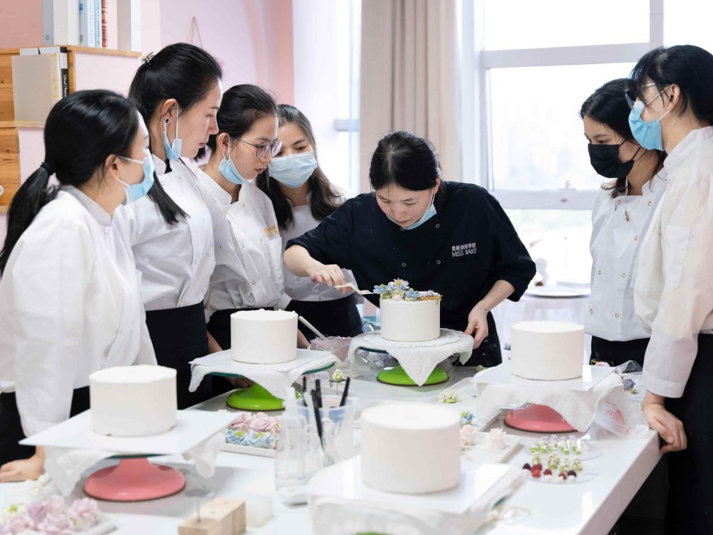 正规烘焙培训有没有隐形消费？美斯烘焙培训：全包价一口价，报名前说清楚